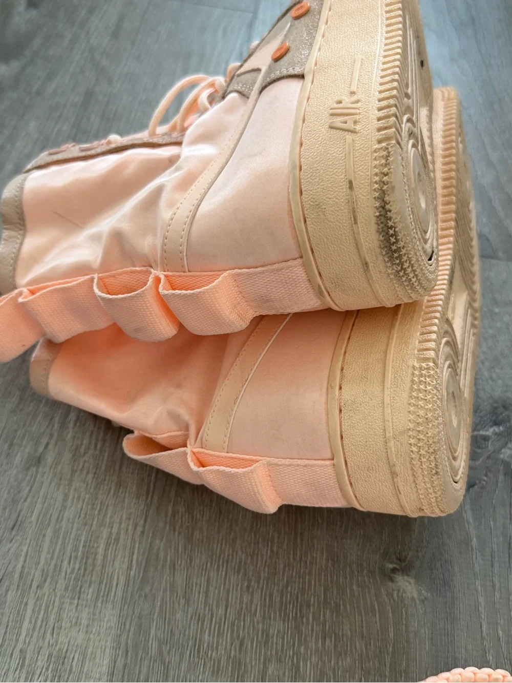 Nike SF Air Force 1 High Peach Tan Sneakers Women’s 9.5